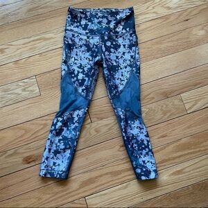 Under Armour Cropped Blue Sheer Printed Floral Leggings